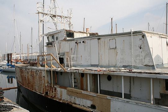 Calypso asked to leave the Piriou shipyard in Concarneau